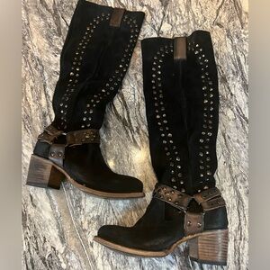 Freebird daisy boots size 8